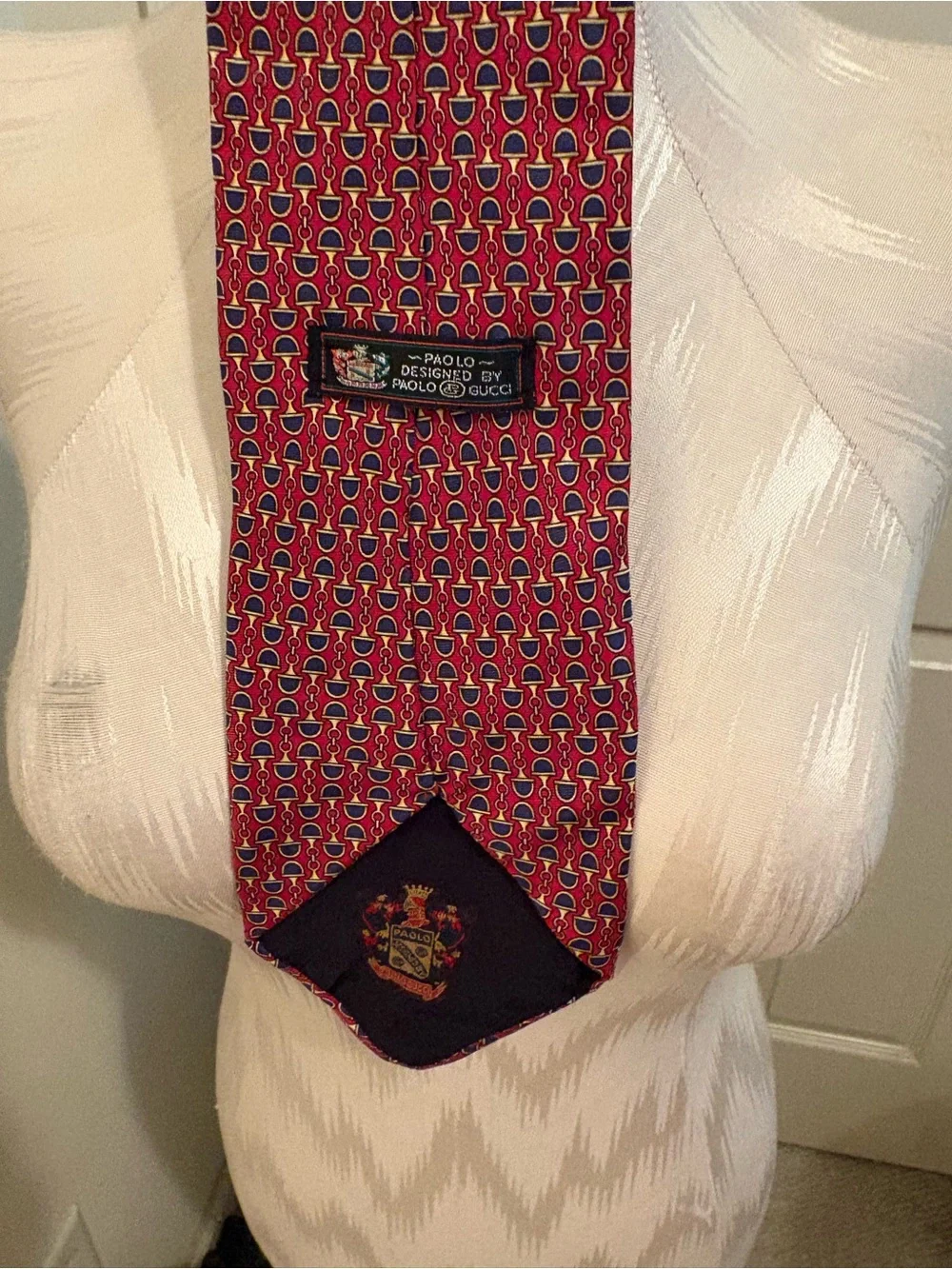 Gucci red signature print Silk Tie $275 vintage